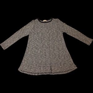 Ginger G Sz L Herringbone/Chevron Black and White Sweater